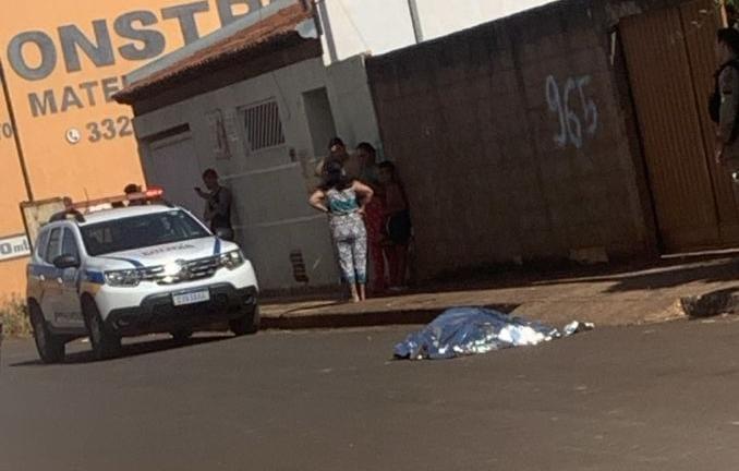 A vítima chegou a receber atendimento médico, mas teve o óbito confirmado (Foto/Reprodução)