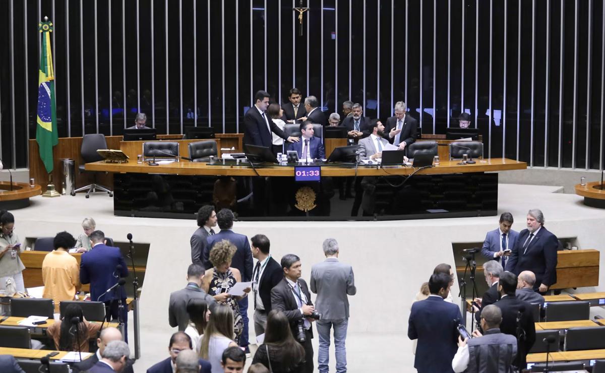 A urgência da proposta para isentar o Imposto de Renda de quem ganha até R$ 5 mil foi aprovada nesta quinta-feira (21/8) pela Câmara dos Deputados (Foto/Kayo Magalhães/Câmara dos Deputados)