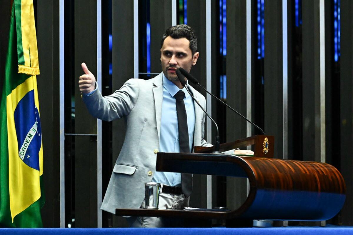 O irmão de Cleitinho Azevedo, Gleidson Azevedo, que deixou a prefeitura de Divinópolis para ser candidato nas eleições de outubro (Foto/Andressa Anholete/Agência Senado)