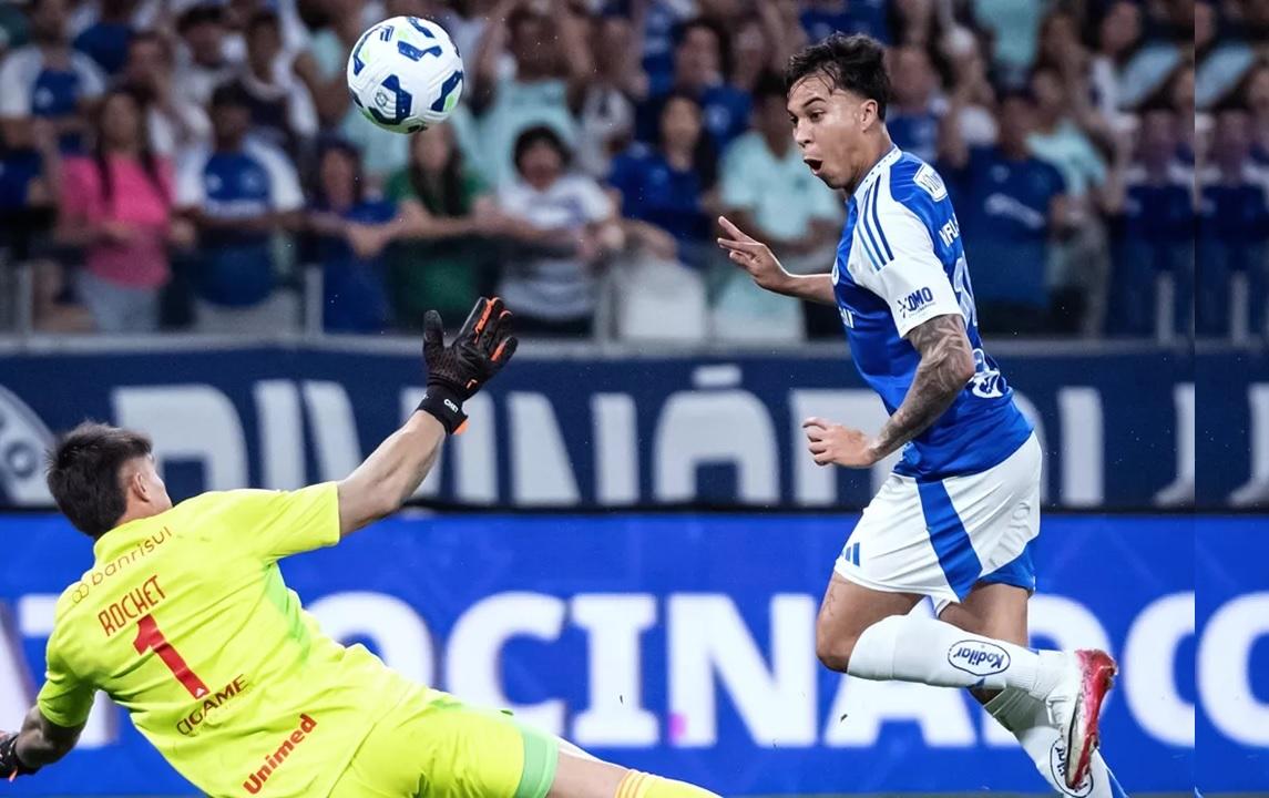 Artilheiro isolado do Brasileirão, Kaio Jorge marcou o 15º gol e garantiu a vitória do Cruzeiro por 2 a 1 sobre o Internacional (Foto/Gustavo Aleixo – Cruzeiro)