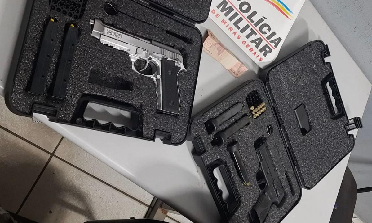 As armas foram apreendidas pela Polícia Militar de Minas Gerais (PMMG) (Foto/PMMG/Divulgação)