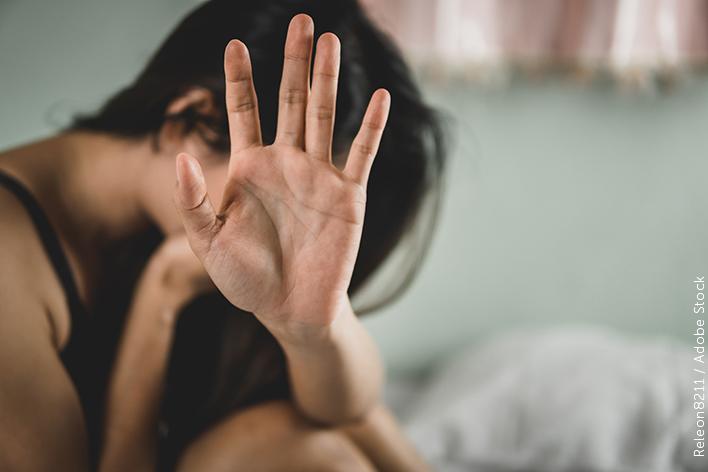Dados de 2025 mostram que a maior parte das ocorrências é de agressão física dentro de casa, reforçando a importância de políticas de prevenção e acolhimento especializado (Foto/Divulgação)