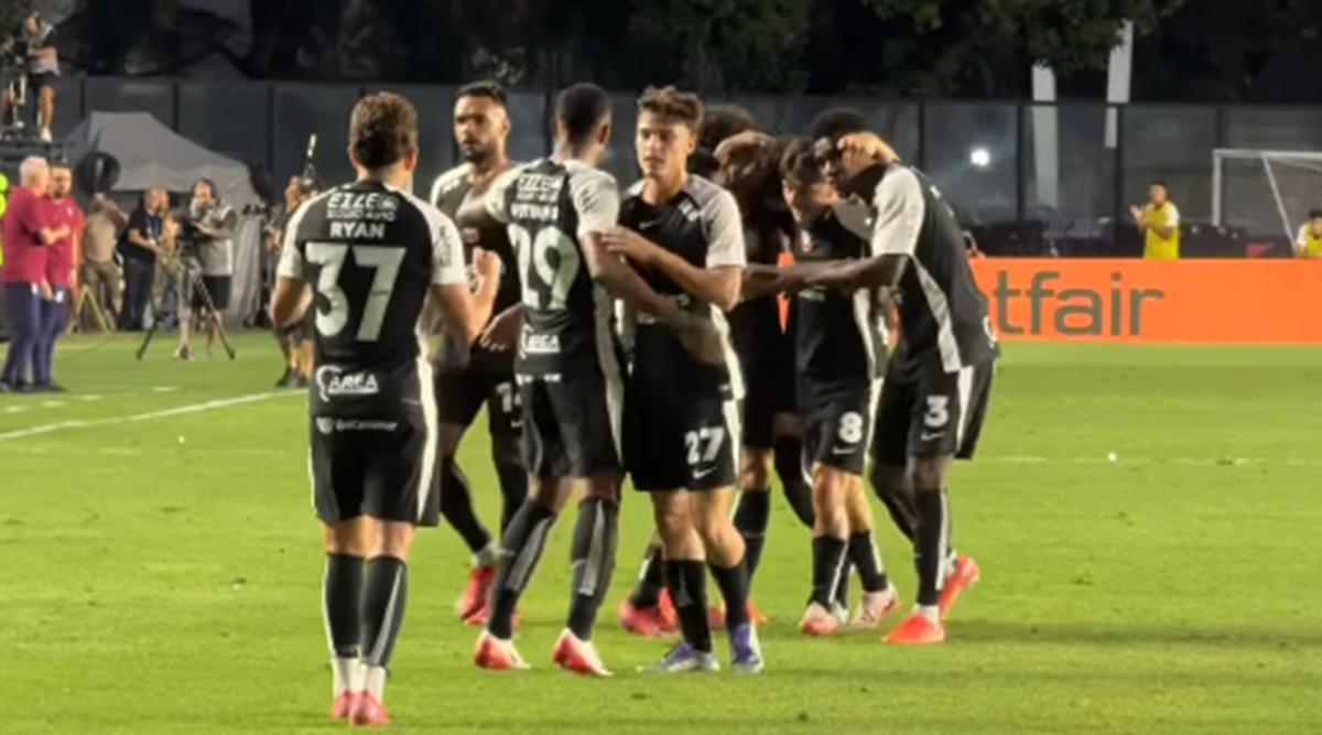 Bastante desfalcado e pensando na Copa do Brasil e no dérbi, o Corinthians usou jovens e venceu merecidamente o Vasco (Foto/Instagram/Timão)