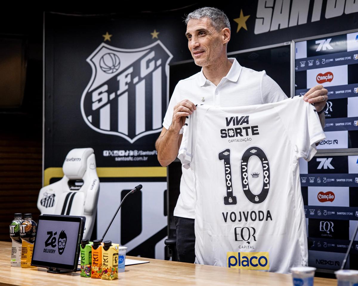 “É um orgulho para mim e para minha família. Meu pai falava muito de Pelé, disse Vojvoda (Foto/Raul Baretta/SFC)