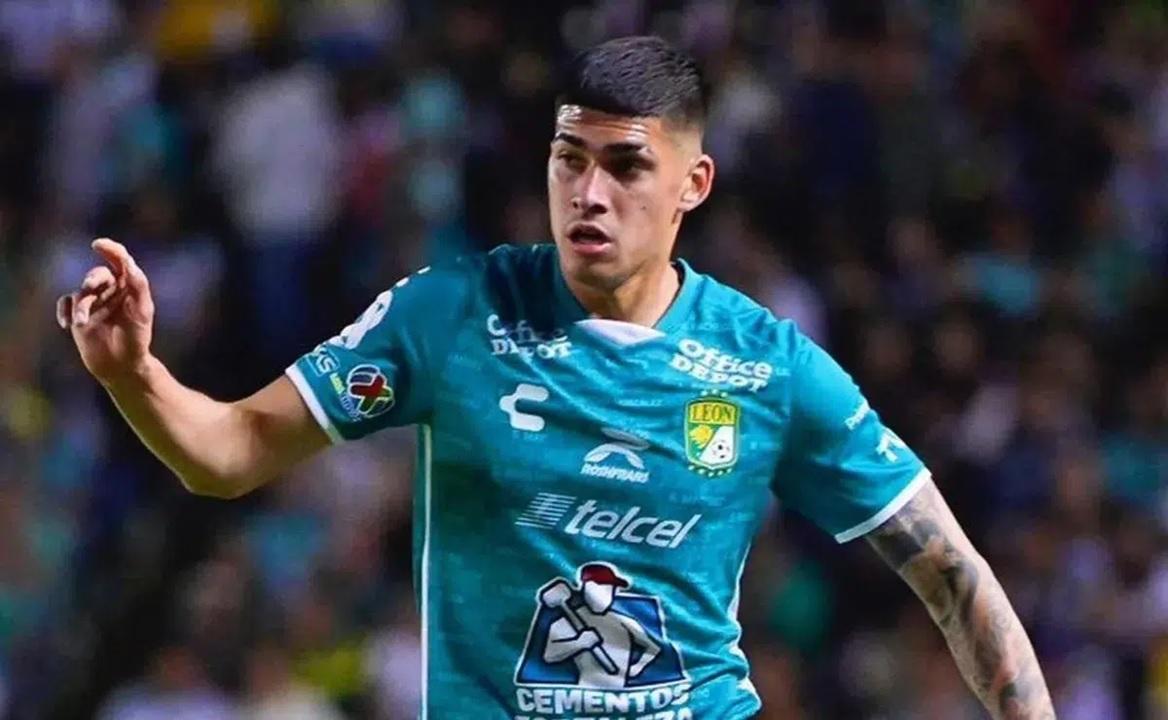 Adonis Frías, de 27 anos, atua no León desde o início de 2023 (Foto/Instagram)