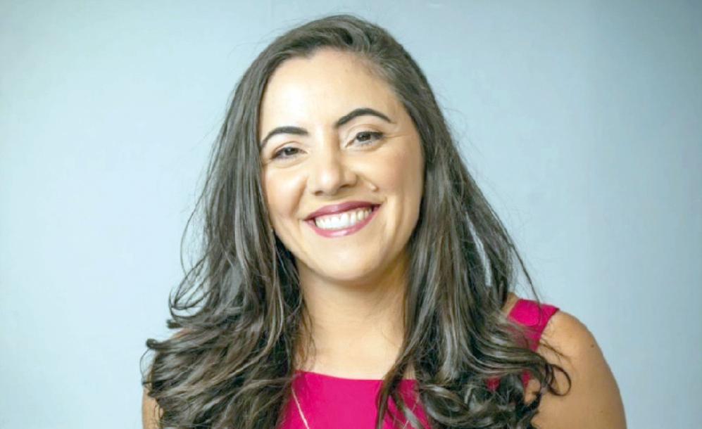 Juliana Dal Piva esteve em Uberaba ontem para palestra superespecial; a renomada jornalista foi sucesso no Centro Cultural Cecília Palmério (Foto/Arquivo pessoal)