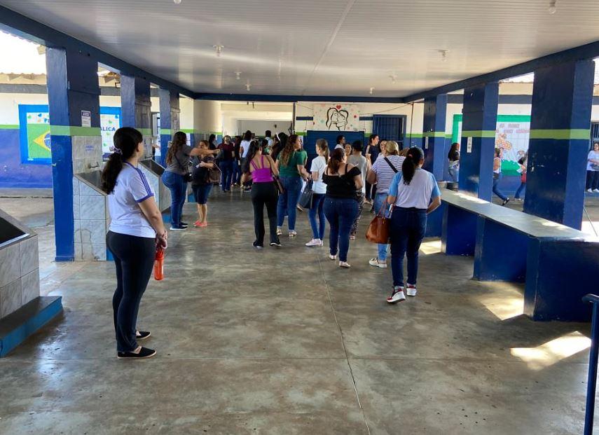 Município já conta com 800 profissionais na função, atendendo estudantes com necessidades especiais (Foto/Divulgação)