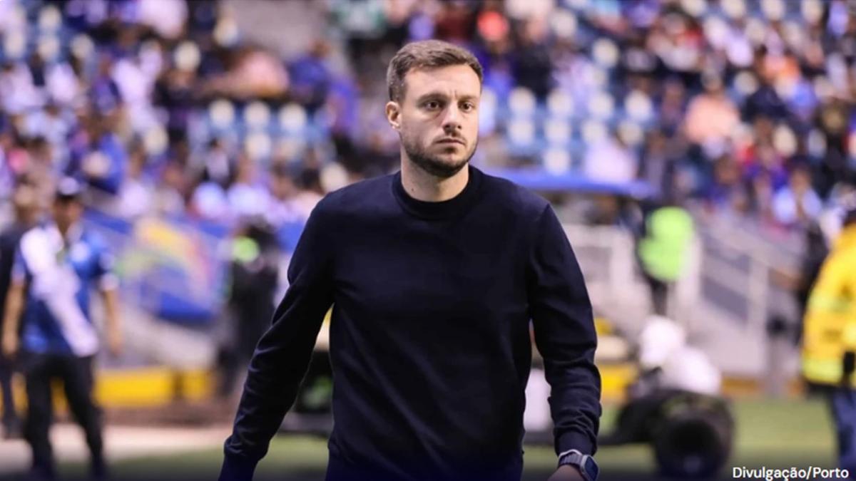 Martín Anselmi é considerado um técnico moderno que gosta de atacar (Foto/Divulgação/Porto)