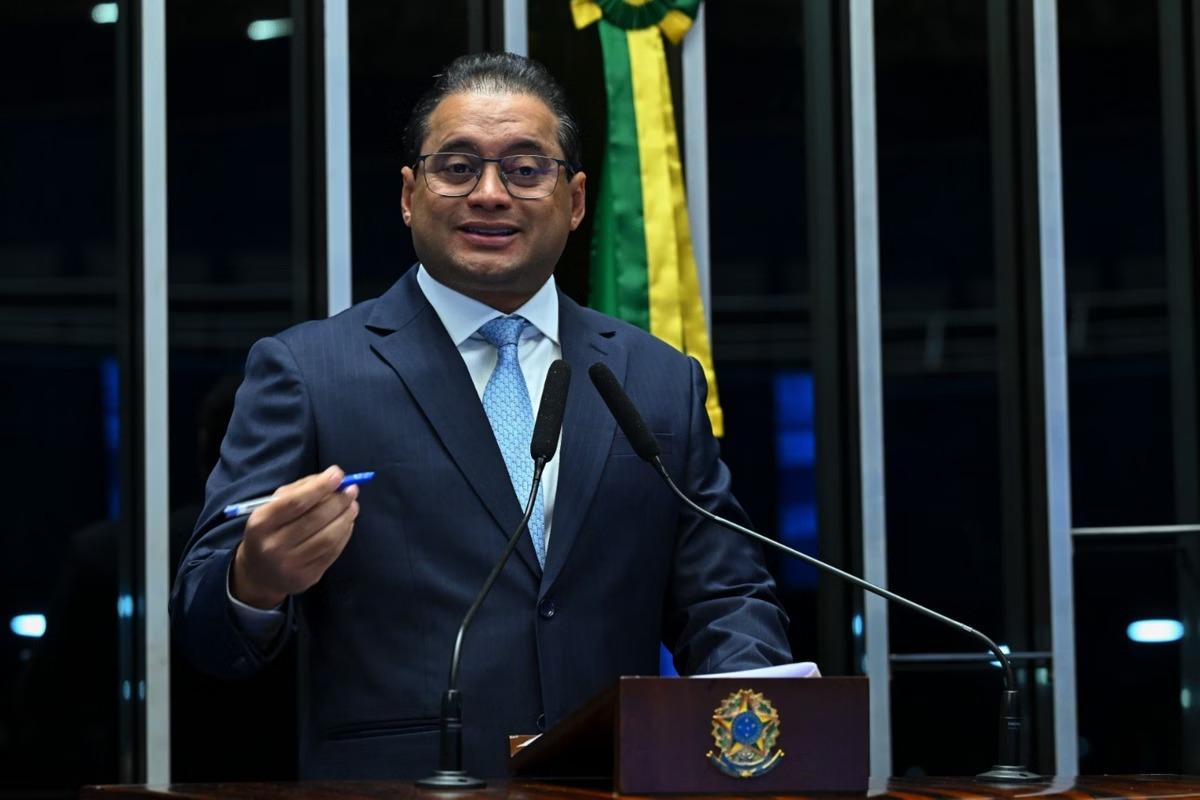 Relatado pelo senador Weverton Rocha, projeto que favorece políticos enquadrados na Ficha Limpa vai à sanção de Lula (Foto/Jefferson Rudy/Agência Senado)