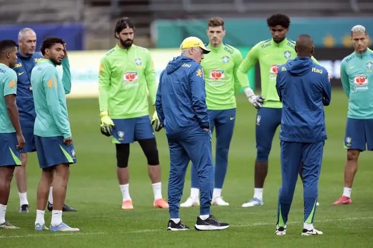 Com elenco reunido na Granja Comary, Seleção faz últimos ajustes para o penúltimo jogo das Eliminatórias rumo à Copa de 2026 (Foto/Paulo Pinto/Agência Brasil)