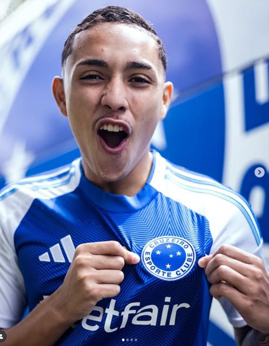 Joia do Athletico (PR), Kauã Moraes, de 18 anos, assinou contrato com a Raposa (Foto/Gustavo Aleixo/Cruzeiro)