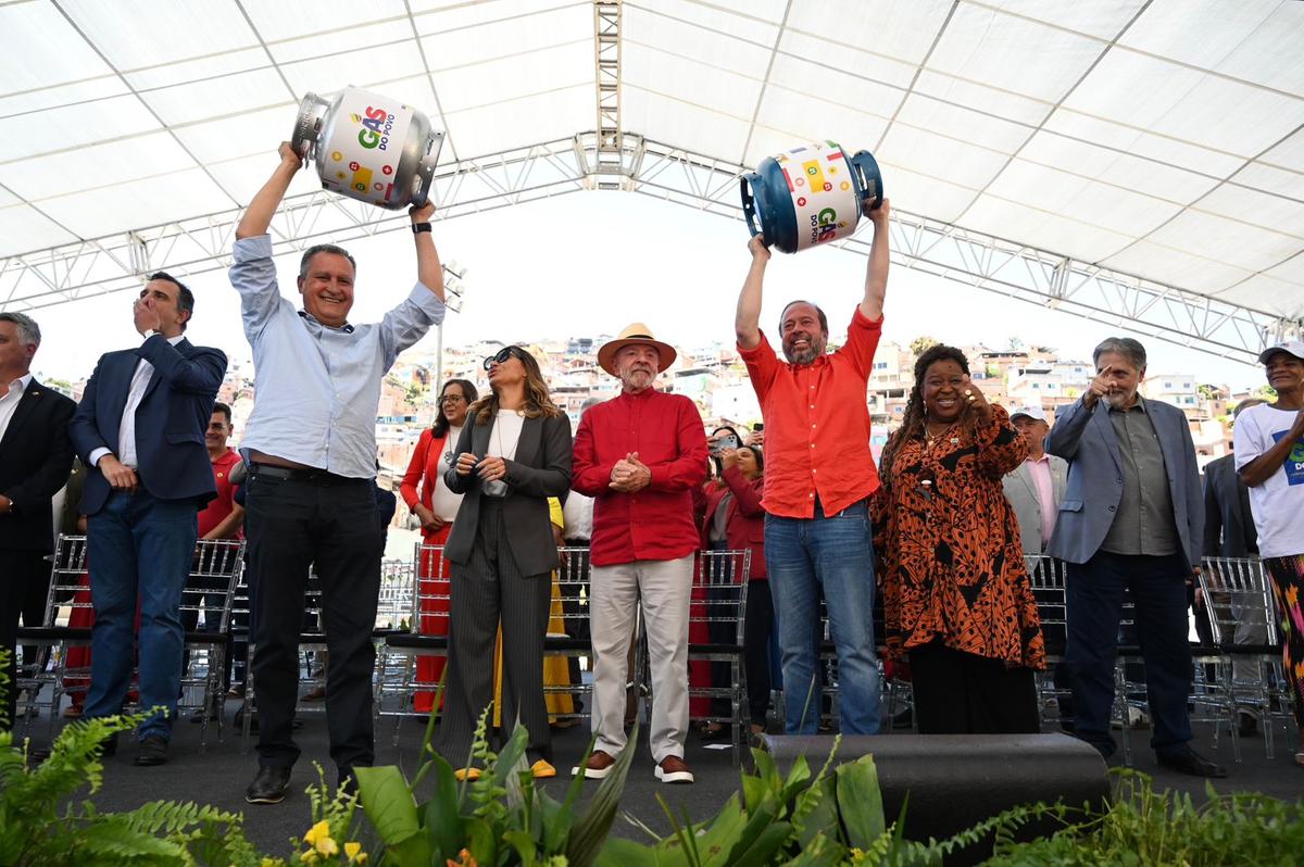 Programa prevê a distribuição de mais de 5 milhões de botijões por ano (Foto/Ricardo Botelho/MME)
