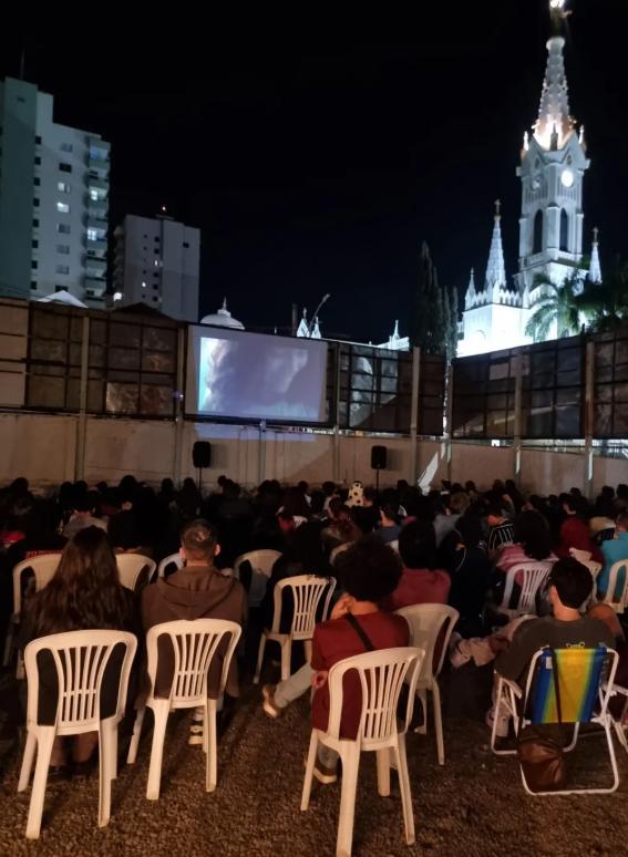 A programação inclui o curta-metragem uberabense Eterna Companhia, dirigido por Mário Assunção, que terá sua estreia oficial (Foto/Reprodução)