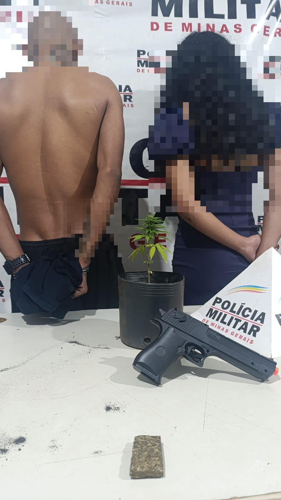 Durante a ação, o autor foi preso em flagrante por maus-tratos a animal e também por ameaçar sua companheira com uma pistola de pressão, semelhante à utilizada pela PMMG (Foto/Divulgação)