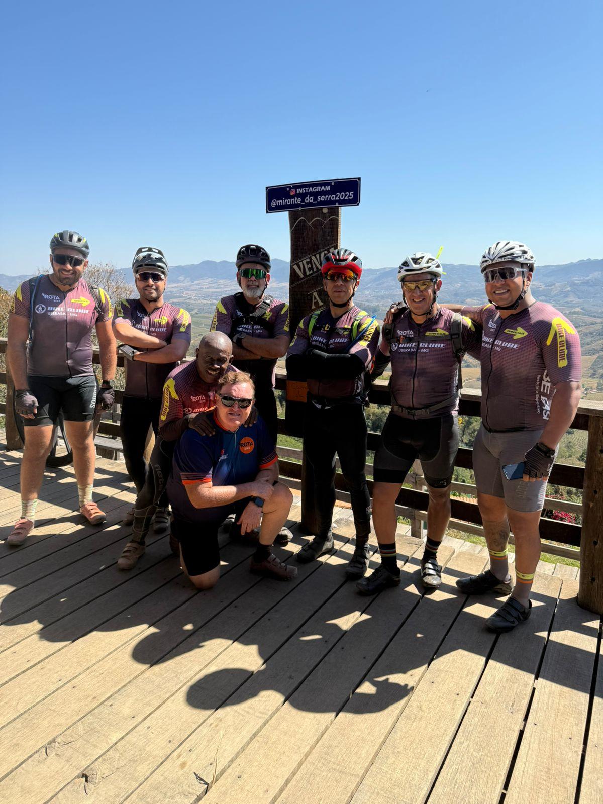 O percurso foi dividido em três etapas: 100 quilômetros nesta sexta-feira, outros 100 quilômetros de pedalada no sábado e, por fim, o trecho derradeiro no domingo, quando os ciclistas devem chegar ao Santuário (Foto/Divulgação)