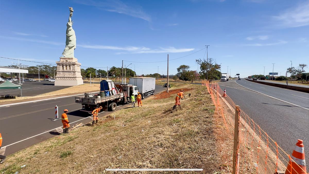 Obras para a instalação das passarelas de pedestres nas regiões da Havan e do Alfredo Freire tiveram início nesta semana (Foto/Divulgação)