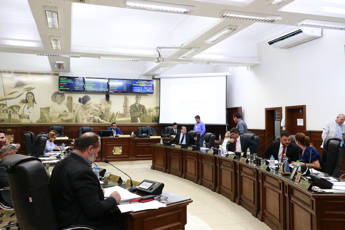 Câmara Municipal retoma nesta segunda-feira as sessões plenárias, quando o projeto que trata da iluminação em salas de aula estará em pauta  (Foto/Rodrigo Garcia/CMU)