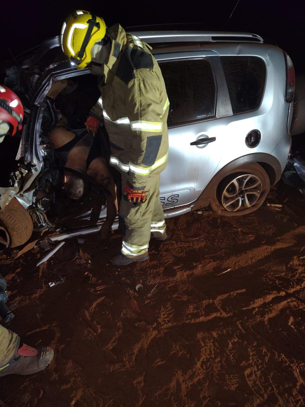 Motorista não resistiu aos ferimentos e morreu no local do acidente (Foto/Divulgação)