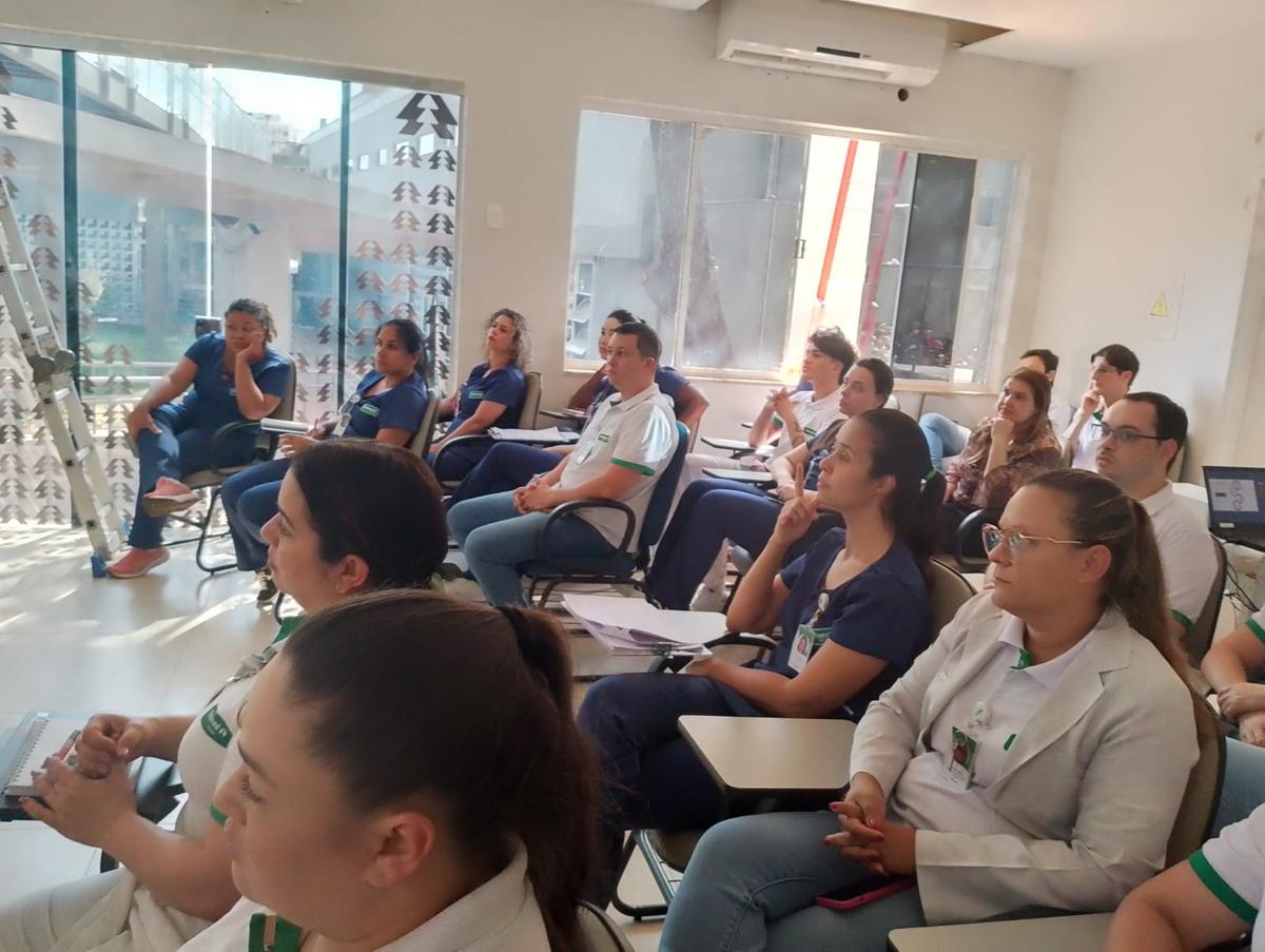 Profissionais do Hospital Unimed participam de evento que visou disseminar o conhecimento atualizado sobre sepse  (Foto/Divulgação)