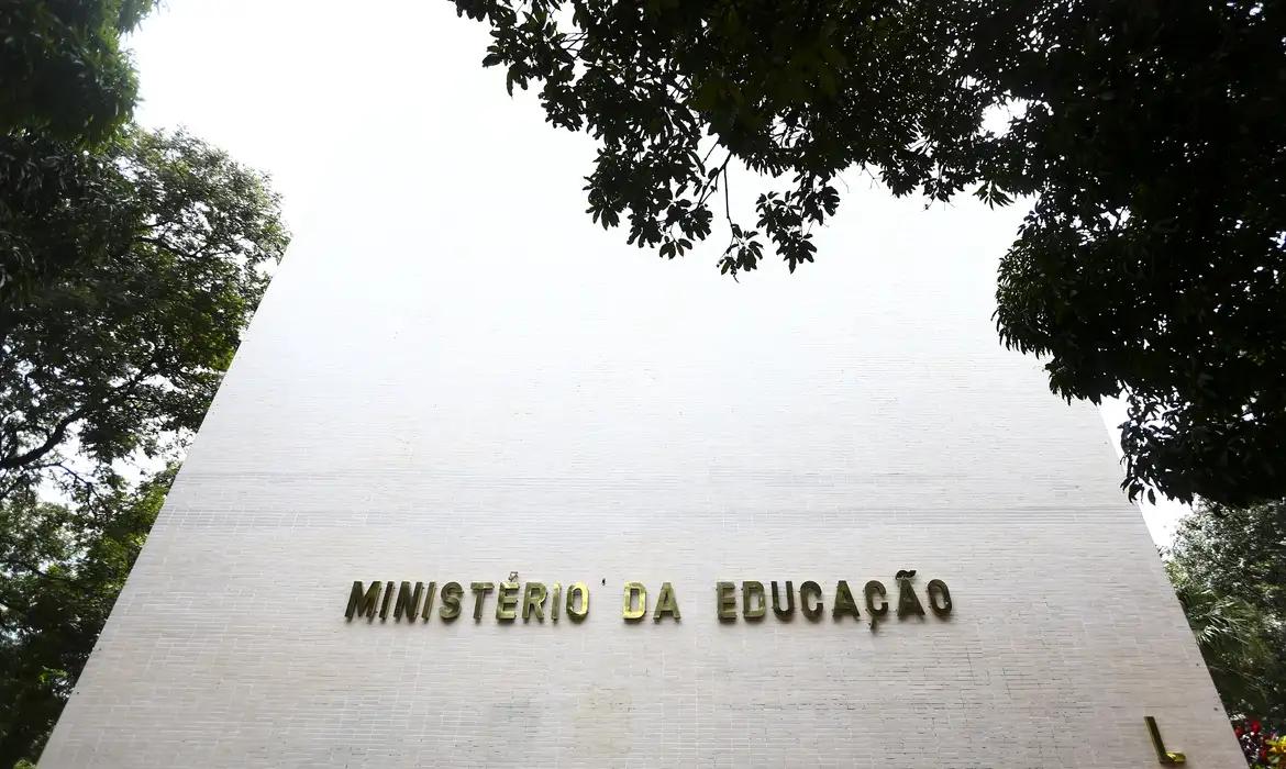 Ao todo, a lista tem, 456 cursos superiores de bacharelado, licenciatura e tecnológico (Marcelo Camargo/Agência Brasil/Arquivo)