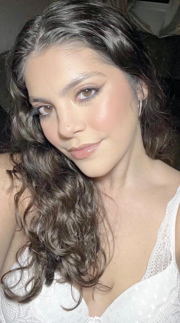 Júlia Araújo, bela atriz de Uberaba, que tem chamado a atenção de importantes produtores cinematográficos (Foto/Arquivo pessoal)