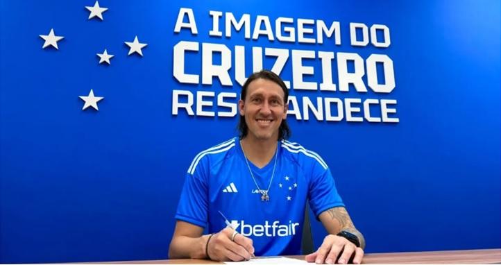 O Cruzeiro do goleiro Cássio precisa vencer o Bragantino para não perder o Flamengo de vista (Foto/Marco Antônio Ferraz – Cruzeiro)