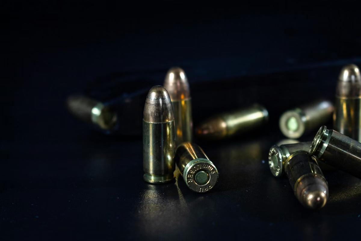 Oito pessoas ficaram feridas enquanto tentavam fugir dos disparos, conforme boletim de ocorrência (Foto/Terrance Barksdale/Pexels/Reprodução)