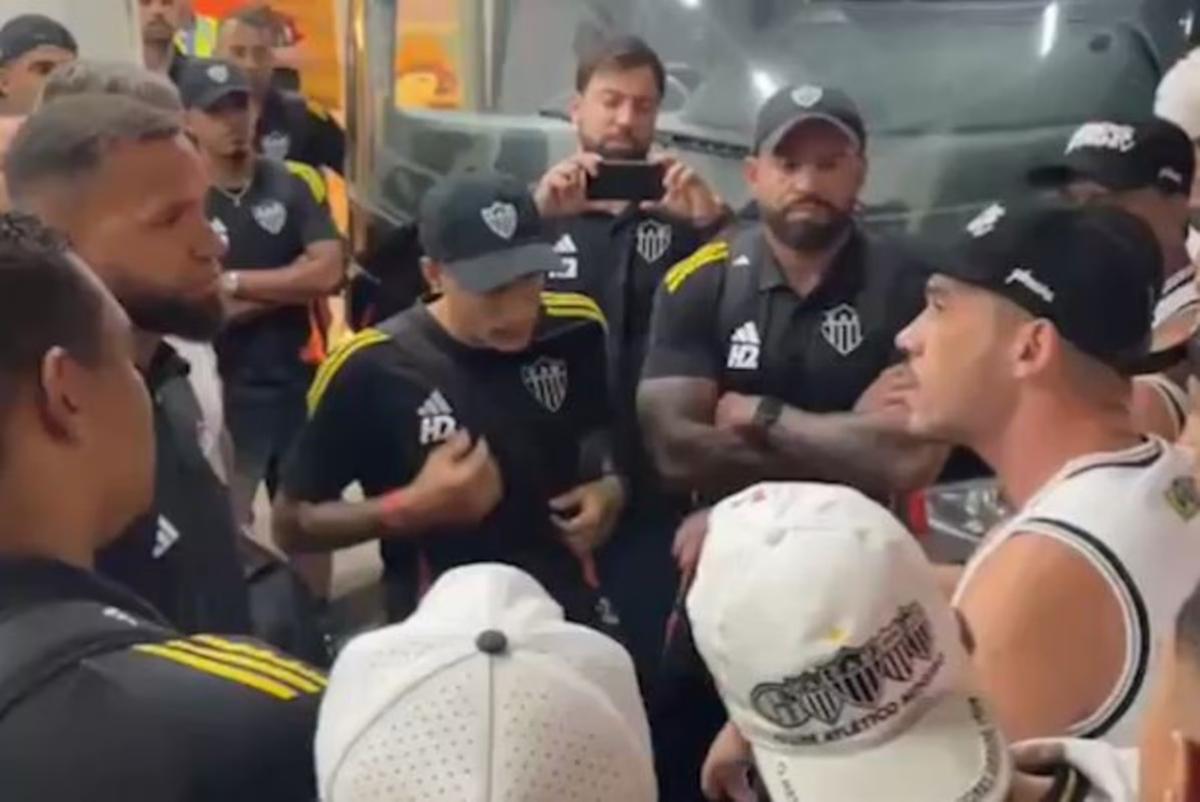 Atlético-MG é cobrado por torcedores em Confins e recebe “último aviso” antes da Sul-Americana (Foto/Redes Sociais)