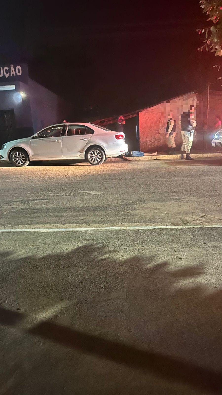 Jovem teria caído e batido a cabeça no chão após ter sido atingido por um golpe (Foto/Divulgação)