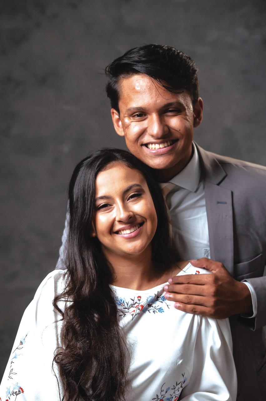 Pedro Victor Alves da Silva e Letycia Santos da Silva, estao na contagem regressiva para o tao sonhado sim (Foto/Alysson Oliveira)