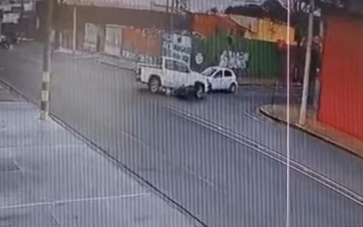 O acidente aconteceu na manhã de segunda-feira (22), na avenida Deputado José Marcos Cherem (Foto/Reprodução)