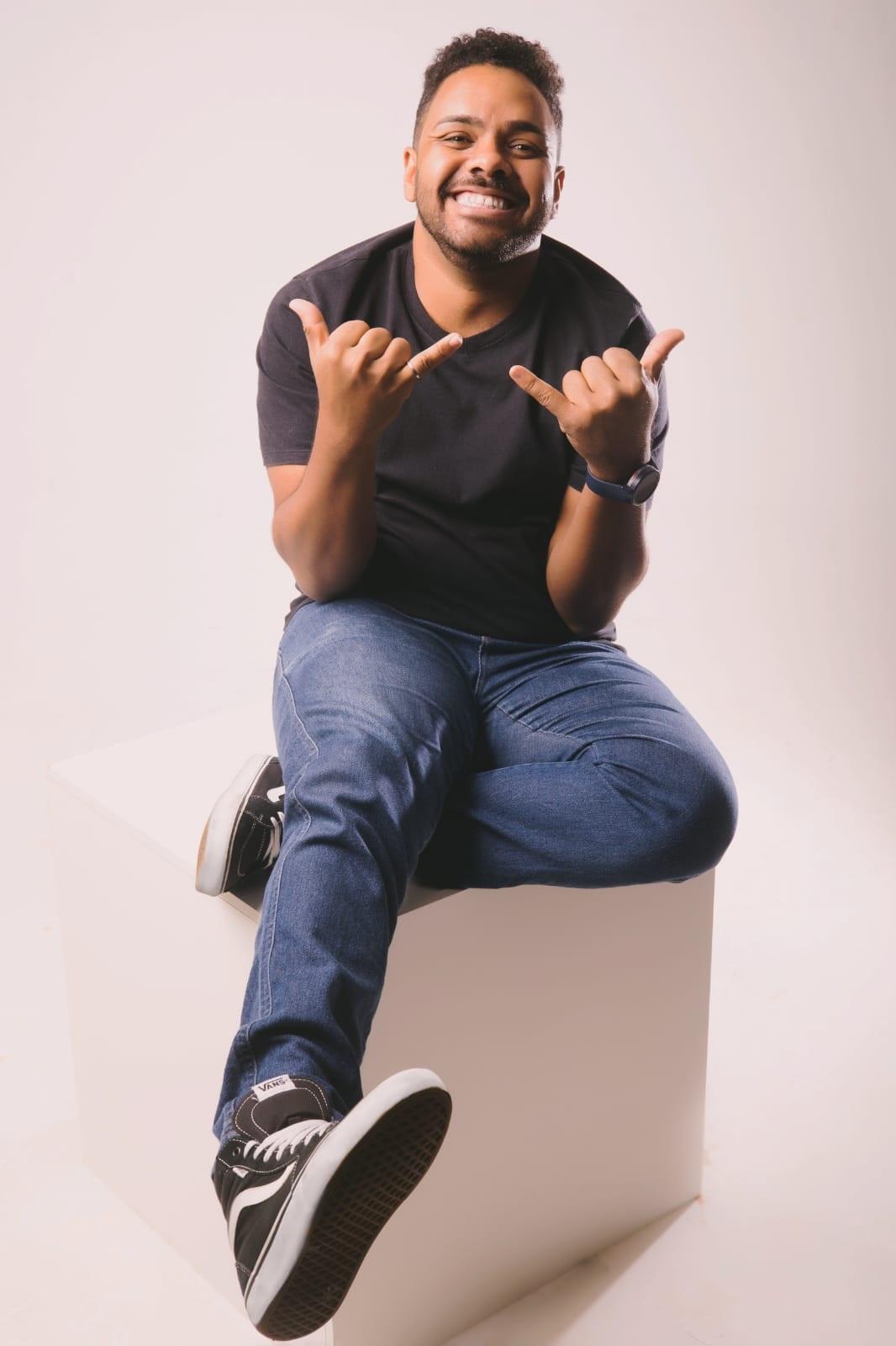 Gabriel Mendes embala o lançamento a revista preferida pelos uberabenses, a <strong>JM Magazine</strong>, cuja 89ª edição será lançada segunda (Foto/Divulgação)