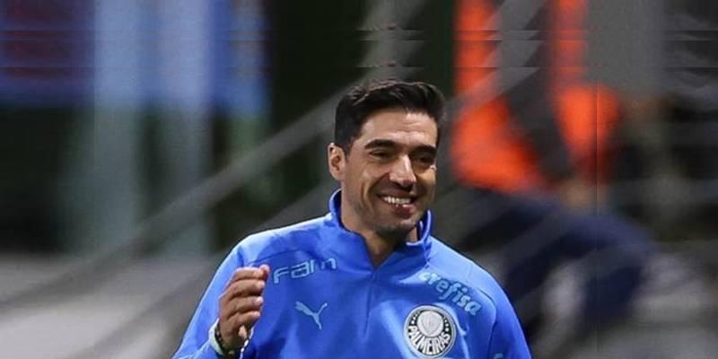 Para Abel Ferreira o campo irregular foi decisivo tanto para a derrota quanto para as lesões sofridas por Lucas Evangelista e Piquerez (Foto/César Greco/SEP)
