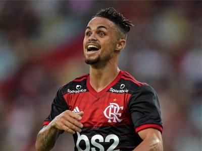 Concorrência acirrada empurra Michael para fora dos planos de Filipe Luís (Foto/Flamengo)