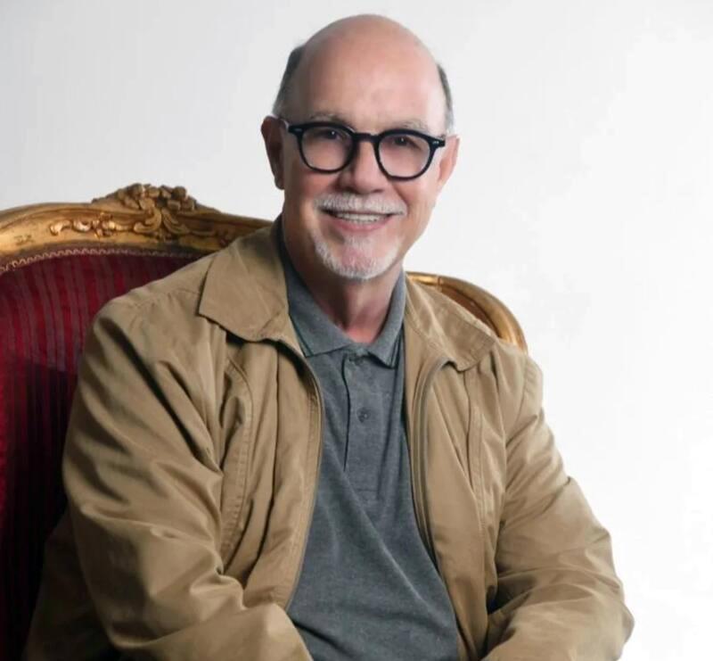 Quem também ganhou mil cumprimentos pelo niver, dia 27 de setembro foi o querido amigo Marcos Moreno, cujo Moreno Pet Blog é um dos mais visitados e bem recebidos pelos internautas (Foto/Arquivo pessoal)