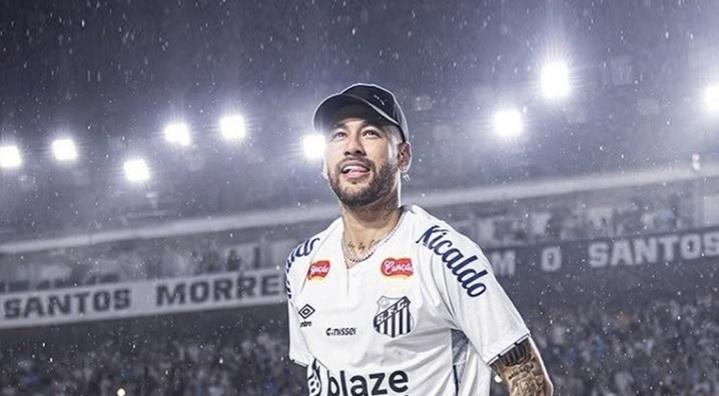 Neymar critica arbitragem do Choque-Rei: “Juizada ruim, hein” (Foto/Raul Baretta/SFC)