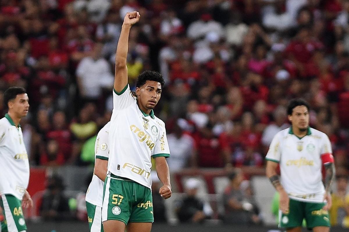 Promessa alviverde: Luighi desperta interesse europeu após proposta recusada do futebol árabe (Foto/Alexandre Durão)