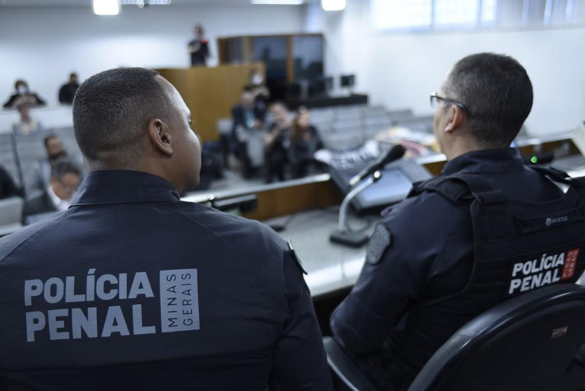 Para participar da seleção, o candidato deve possuir nível médio completo, ter no mínimo 18 anos na data da posse e estar em dia com as obrigações eleitorais e militares, no caso dos homens (Foto/Reprodução)