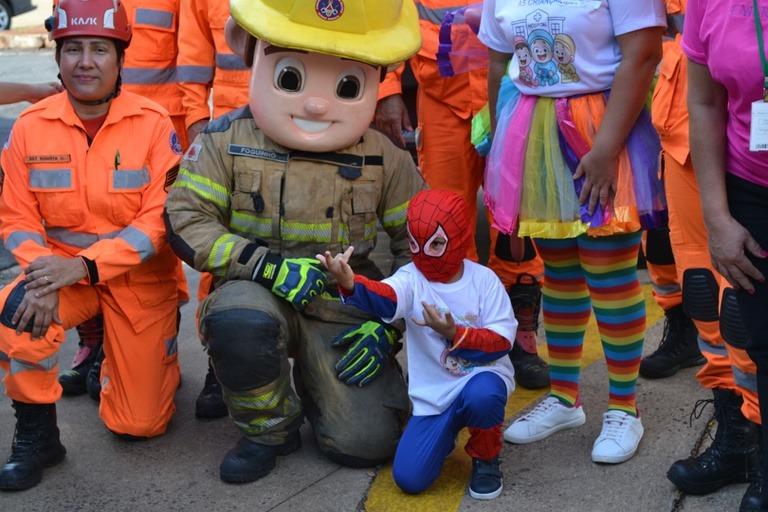 Equipe do Corpo de Bombeiros de Uberaba participam do mutirão do HC-UFTM (Divulgação HC-UFTM)