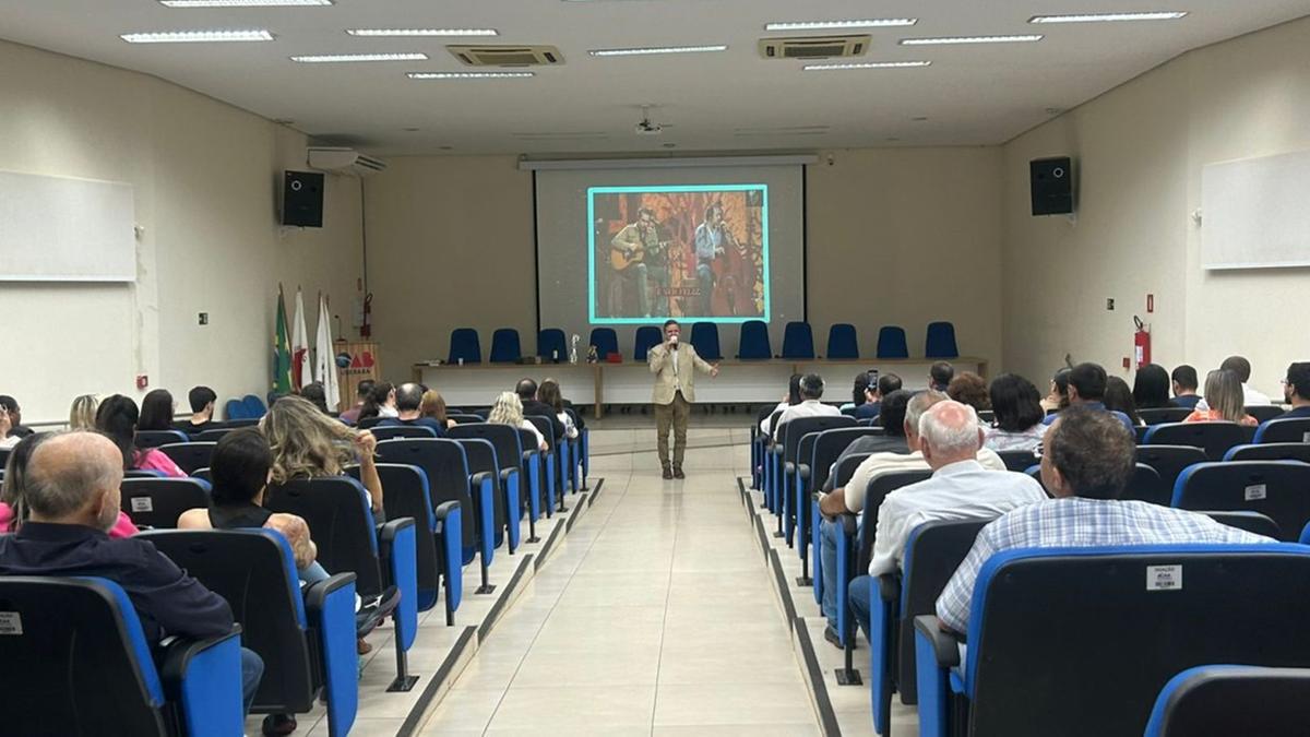 Evento foi realizado no auditório da Ordem dos Advogados do Brasil e contou com a palestra de Glauco Antônio de Queiroz Filho (Foto/Divulgação)