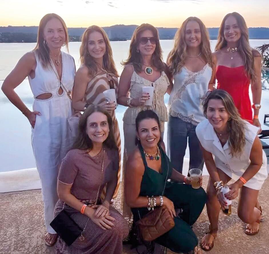Fim de semana de paz e muita diversão para a turma de Ana Paula Ribeiro, Marília Fleury, Dani Detoni, Adriene Ribeiro, Alice Ávilla, Renata Ottoni e Lorena Ramos (Foto/Arquivo pessoal)