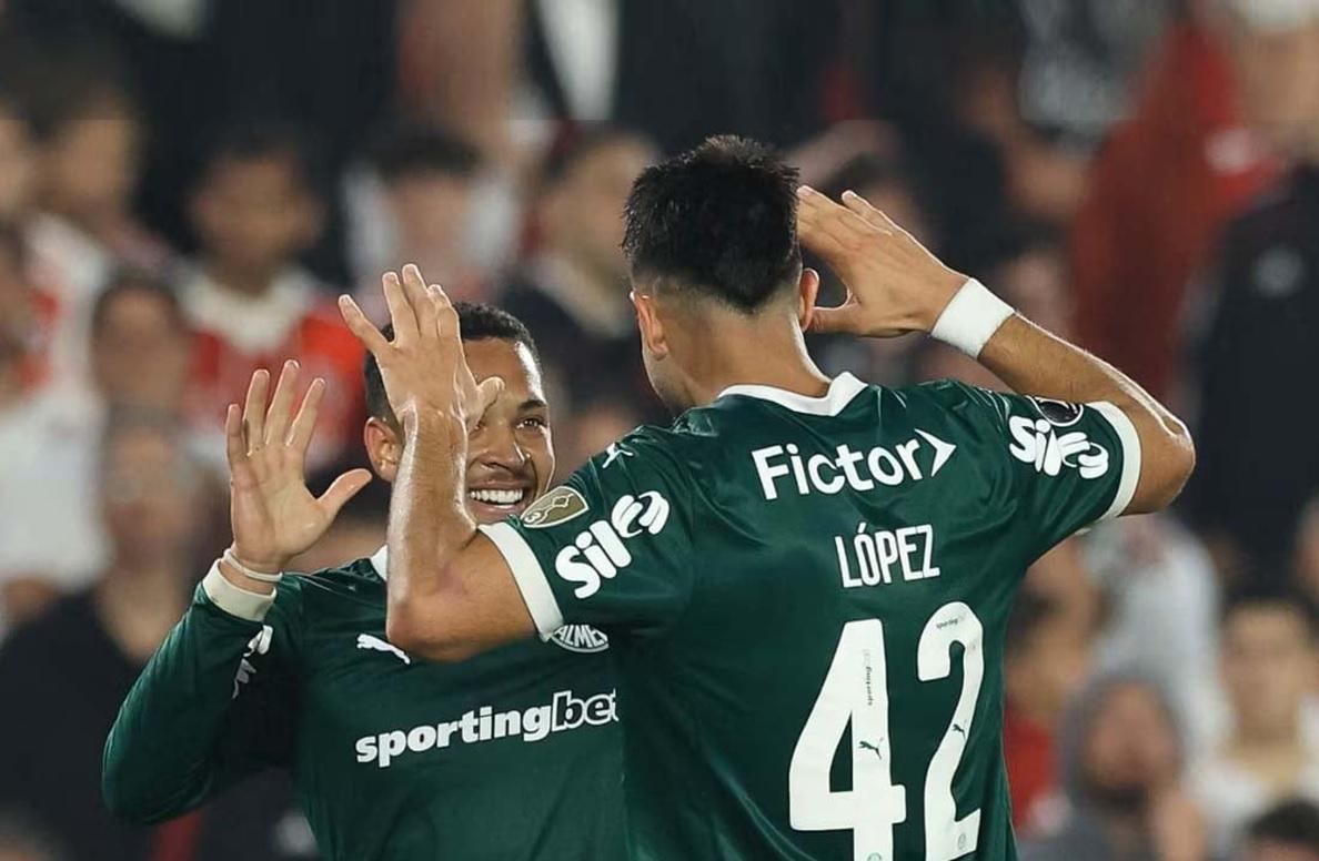Flaco Lopes e Vitor Roque vivem fase artilheira e comandam o ataque mais eficiente do Brasileirão (Foto/César Greco/Palmeiras)