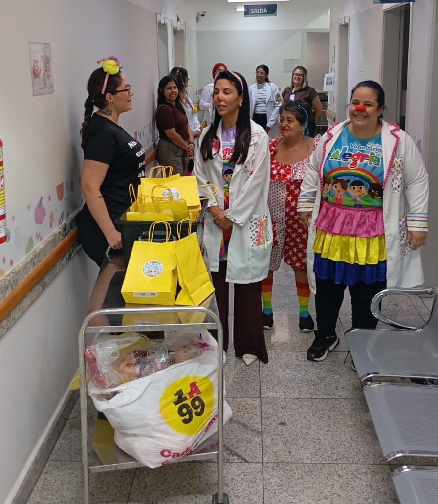 “Eles fazem uma diferença enorme aqui no Hospital Regional, levando sorrisos e carinho para as nossas crianças. Essa gincana é uma forma bonita de valorizar tudo isso”, afirma Frederico Ramos, diretor administrativo da SEU (Foto/Reprodução)