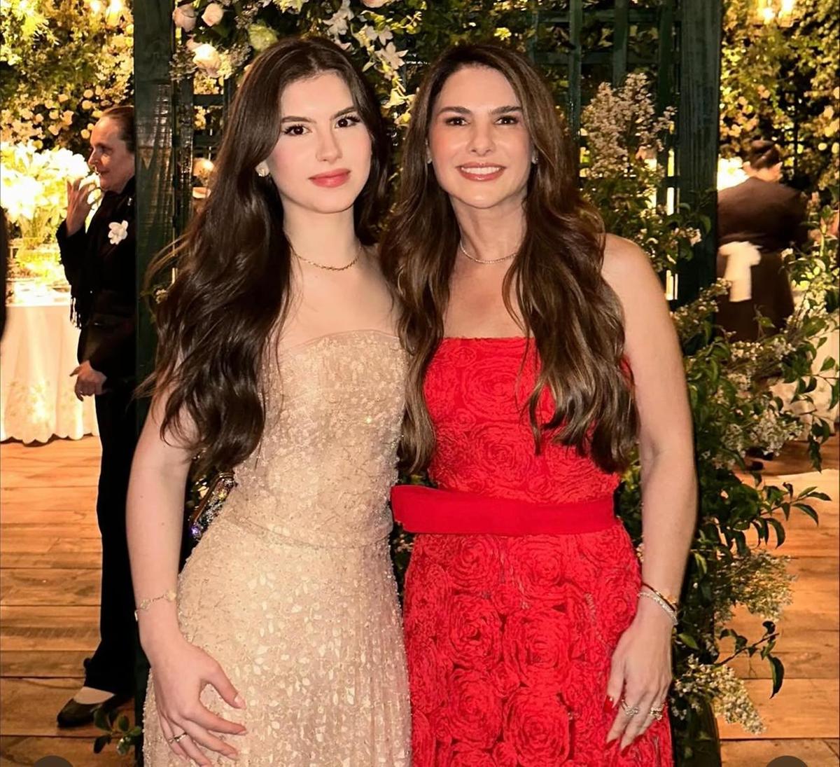 Bela Caroline Salomão recebeu o carinho da mãe, Daniele, pelo aniversário essa semana (Foto/Arquivo pessoal)