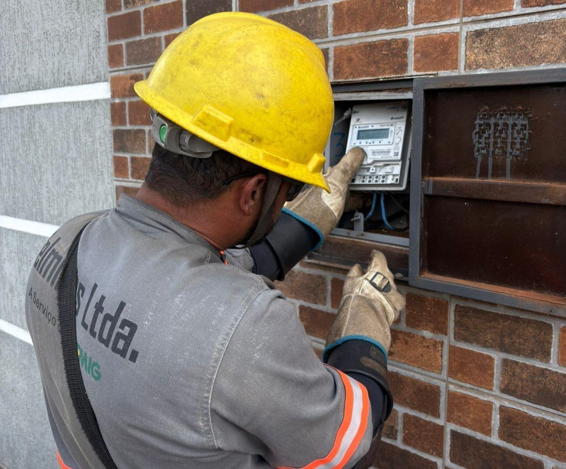 Os medidores digitais reduzem perdas, facilitam a detecção de falhas e melhoram a qualidade do fornecimento (Foto/Divulgação)
