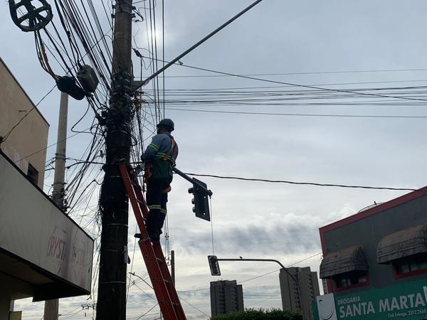 A Prefeitura já recebeu uma listagem com os nomes das empresas irregulares, a partir da publicação do decreto, elas poderão ser notificadas e até impedidas de operar caso não regularizem a situação (Foto/Reprodução)