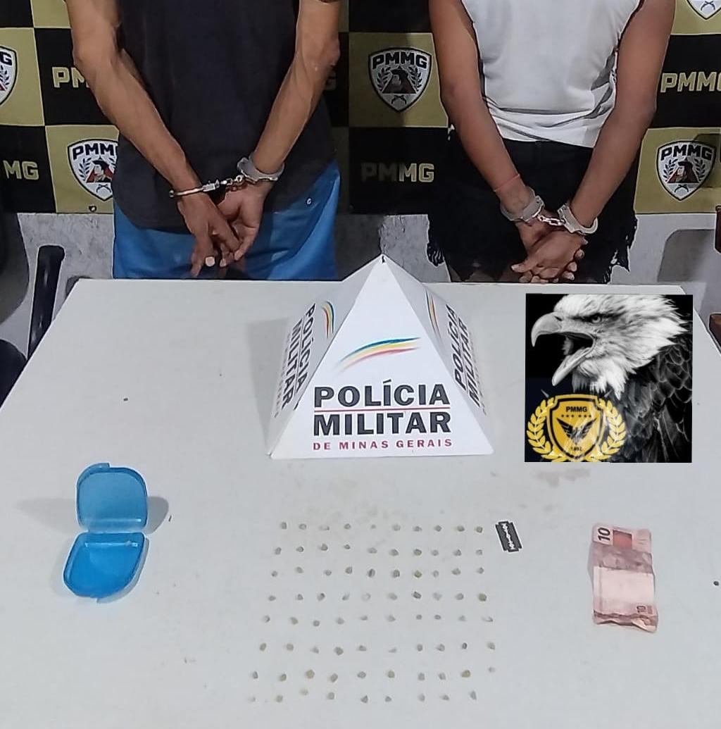 Droga apreendida em operação do Tático Móvel: 79 pedras de crack prontas para a venda foram encontradas em ponto de tráfico no bairro Boa Vista. (foto/Divulgação/PMMG)