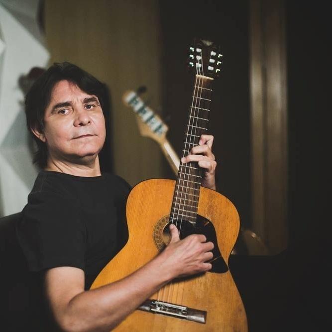 O artista chegou a ser entubado e posteriormente se submeteu a uma traqueostomia. O quadro se agravou e Lô Borges acabou não resistindo (Foto/Divulgação)