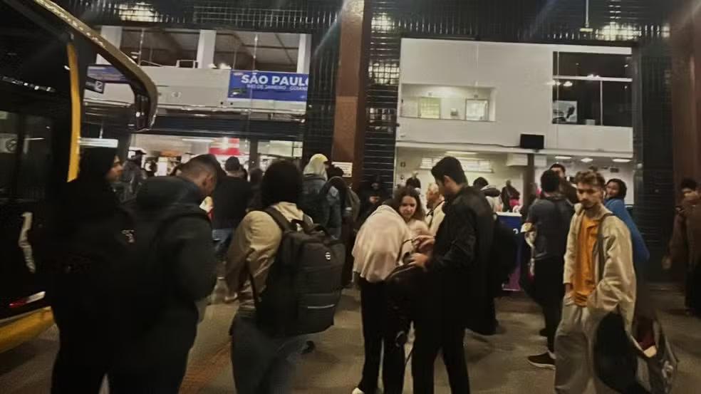 Segundo apuração, cinco desses veículos operavam por meio da plataforma Buser com destino ao estado de São Paulo. Outros dois não tinham ligação com a empresa (Foto/Reprodução)