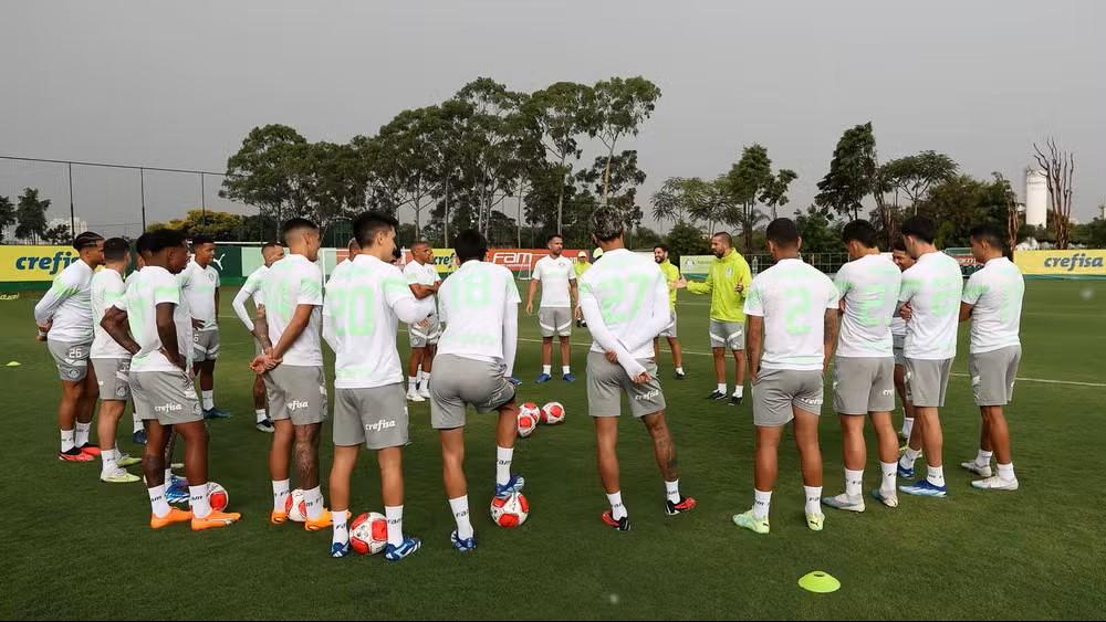 O clássico abre uma sequência decisiva para o Palmeiras, que tem convocados, suspensos e lesionados (Foto/César Greco)
